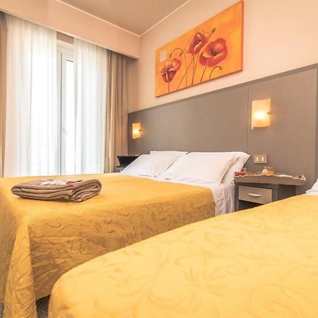 Hotel London Cattolica Eksteriør bilde