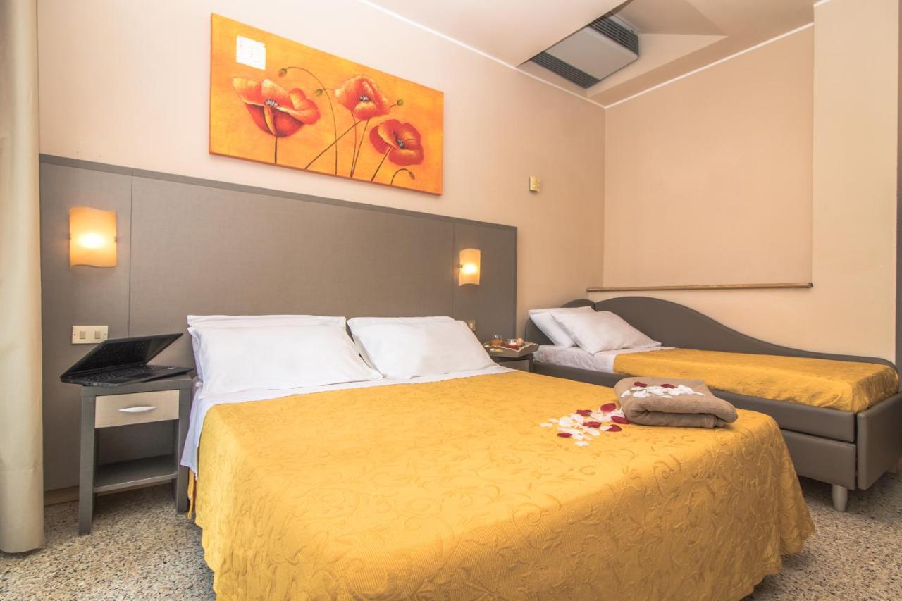 Hotel London Cattolica Eksteriør bilde