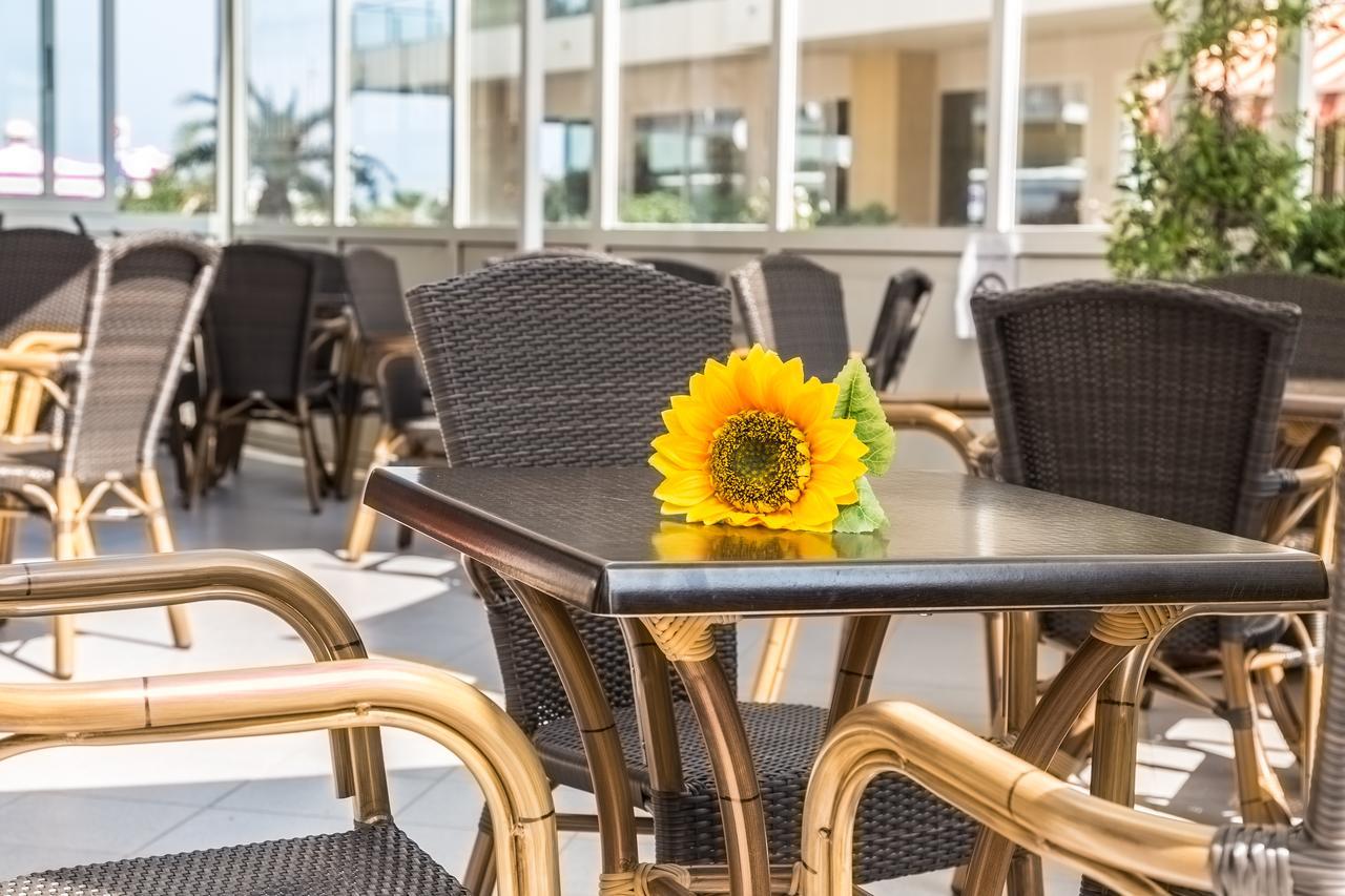 Hotel London Cattolica Eksteriør bilde